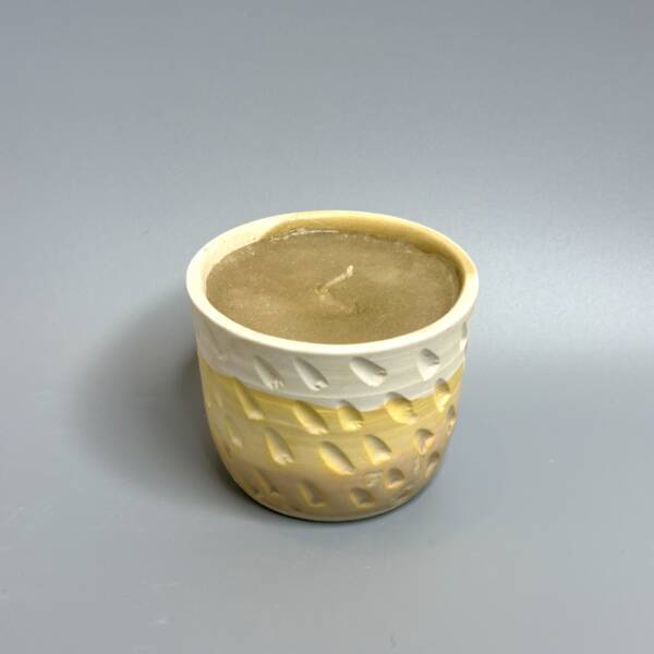Yellow Shade candle - Image 5