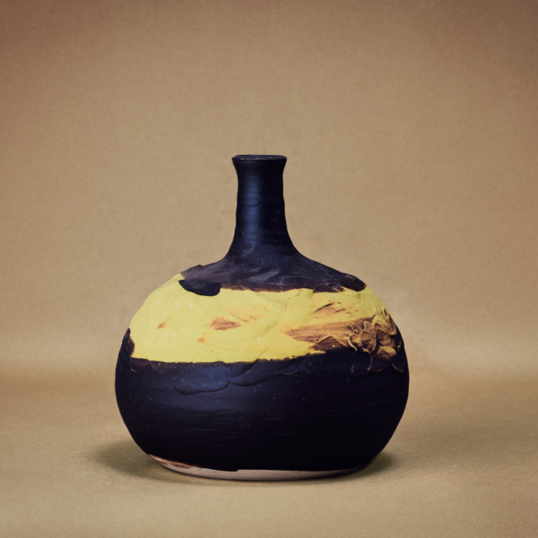 Vase with yellow band - Image 2